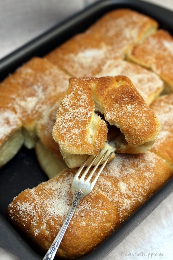 Buchteln oder Rohrnudeln backen mit Kleinstadthippie vegan Food Blog Buchteln oder Rohrnudeln backen mit Kleinstadthippie vegan Food Blog