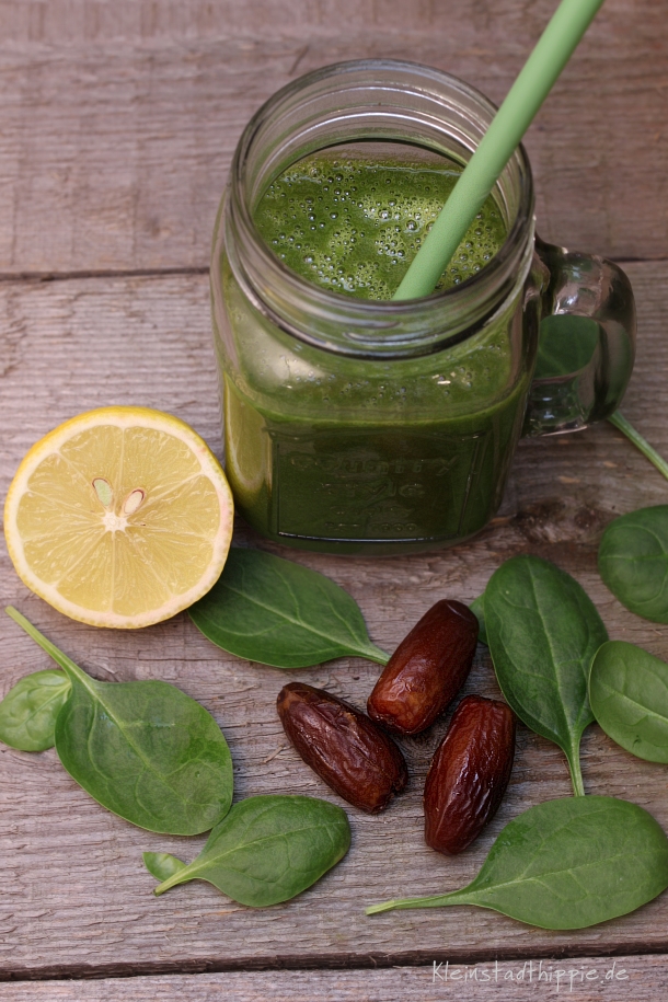 Green Smoothie Happy New Year