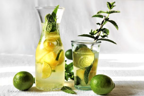 Minz-Ananas-Limetten-Limonade