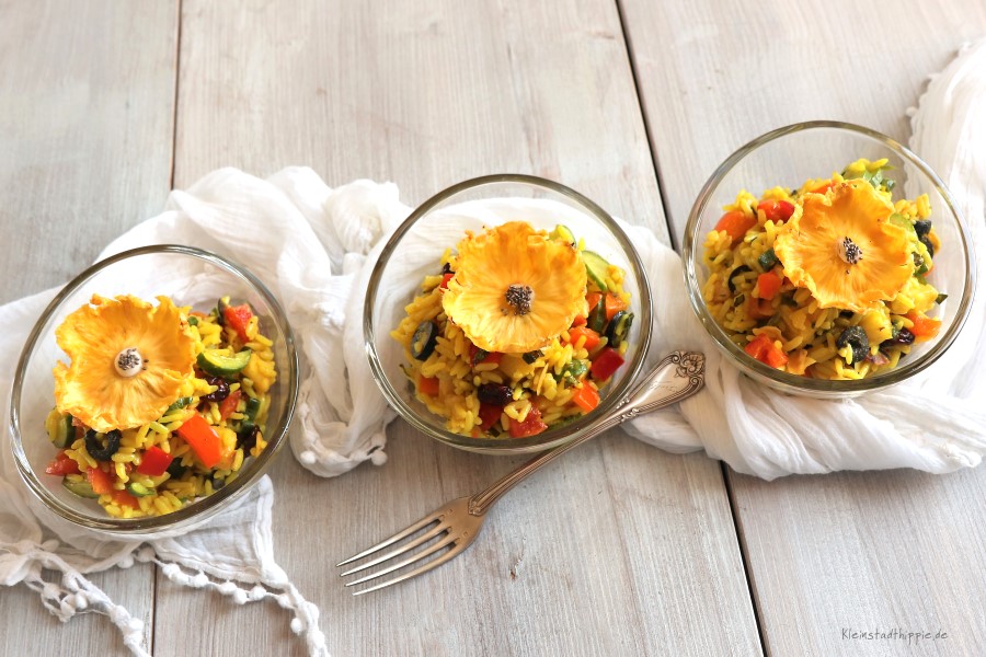 Bunter Reissalat mit Aanasblüten - vegan - vegane Rezepte