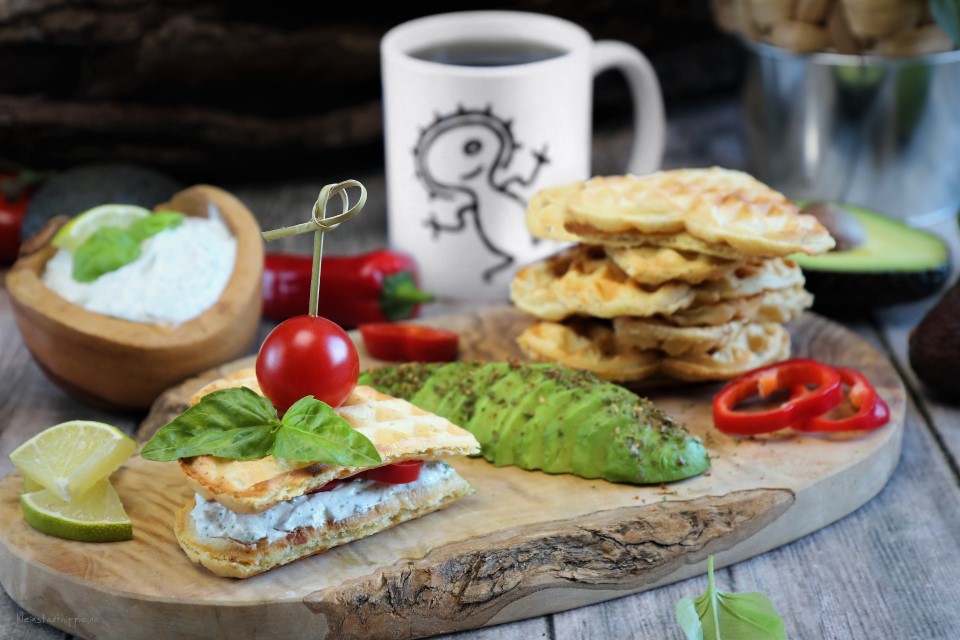 vegane Kräuterwaffeln - veganes Frühstück mit Matchachin Guayusa Energytee