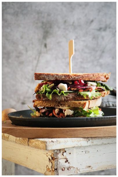 Sandwich mit veganem Speck
