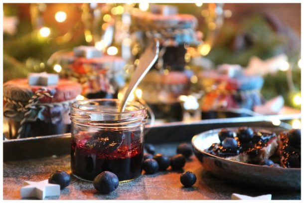 Geschenke aus der Küche Weihnachtliche Heidelbeermarmelade - Blaubeermarmelade - vegane Marmelade