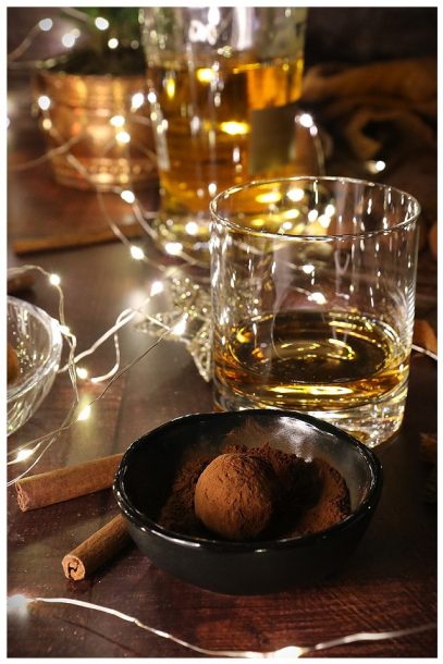 Whisky-Trüffel Weihnachtliche Whiskytrüffel - Rezept für vegane Pralinen - Pralinen DIY