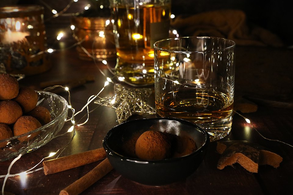 Whisky-Trüffel Weihnachtliche Whisky-Trüffel - Vegane Pralinen - Pralinen DIY