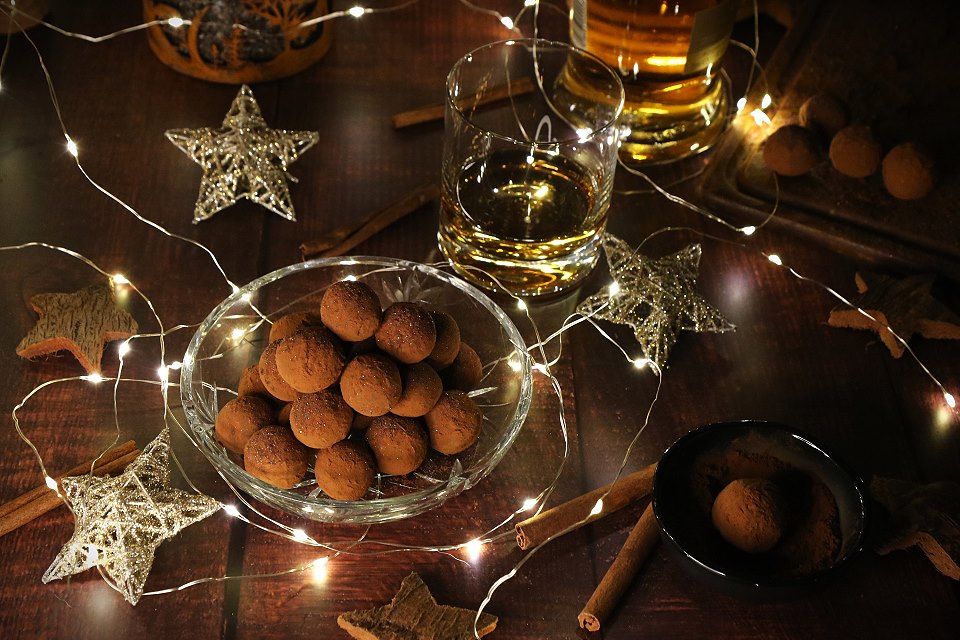 Whisky-Trüffel Weihnachtliche Whisky-Trüffel - Vegane Pralinen - Pralinen DIY