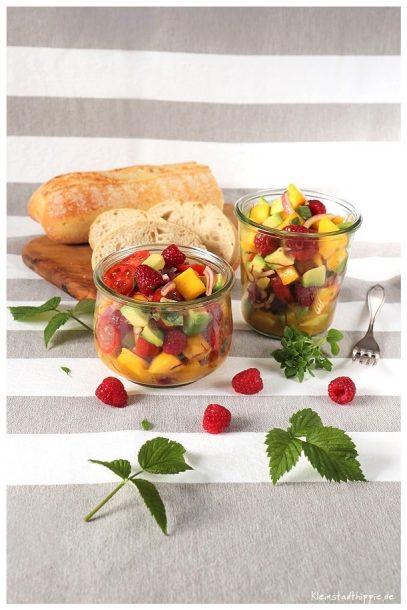 Ulis Sommersalat - veganer Salat zum Grillen - Salat mit Früchten - Salat mit Avocado, Mango, Himbeeren - Partysalat