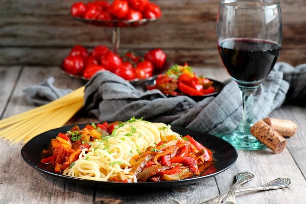 Pasta Peperonata / Spaghetti mit Paprikagemüse