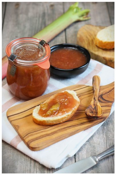 Rezept Marmelade aus Rhabarber Cranberry Saft und Zimt für das Frühstück